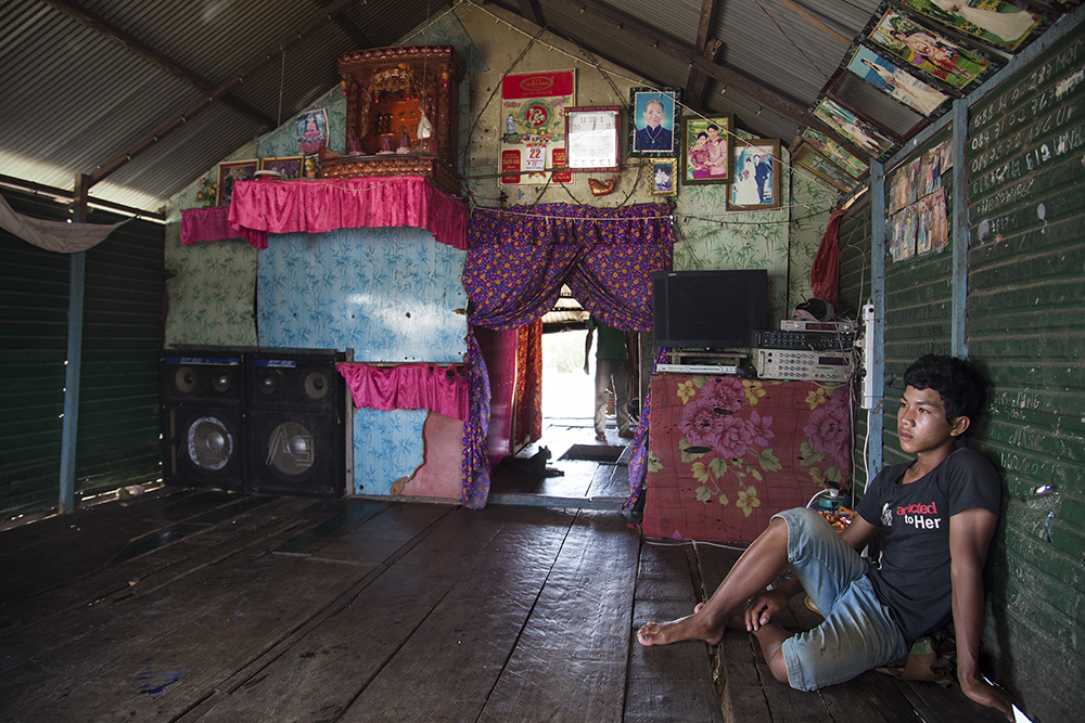 Alina Fedorenko_Icons on Water_Cambodia_5.jpg