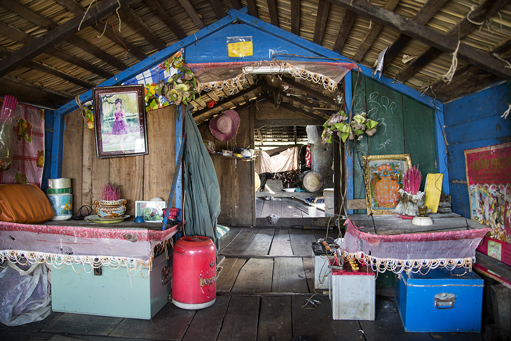 Alina Fedorenko_Icons on Water_Cambodia_8.jpg