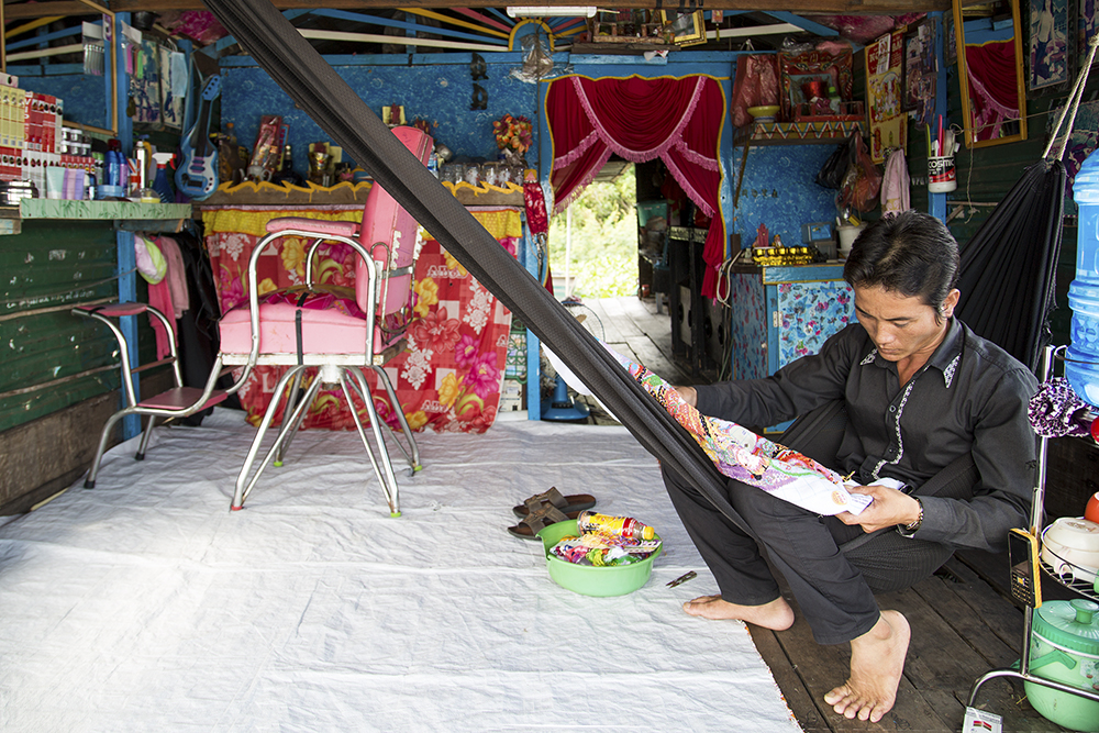 Alina Fedorenko_Icons on Water_Cambodia_9.jpg