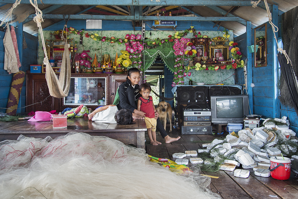 Alina Fedorenko_Icons on Water_Cambodia_10.jpg