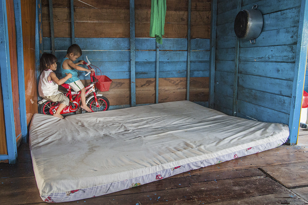 Alina Fedorenko_Icons on Water_Cambodia_14.jpg