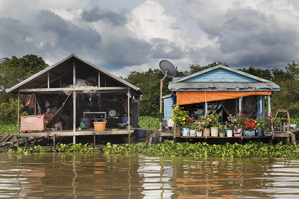 Alina Fedorenko_Icons on Water_Cambodia_1.jpg