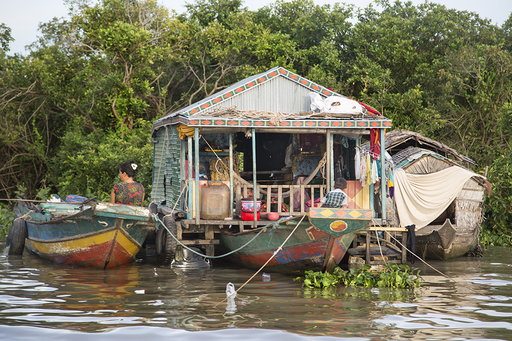 Alina Fedorenko_Icons on Water_Cambodia_28.jpg