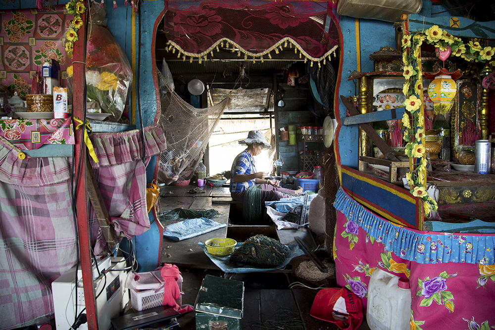 Alina Fedorenko_Icons on Water_Cambodia_2.jpg